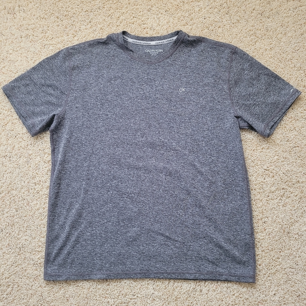 Calvin Klein Mens Swimwear UPF 40+ Gray Tshirt Top L Coverup